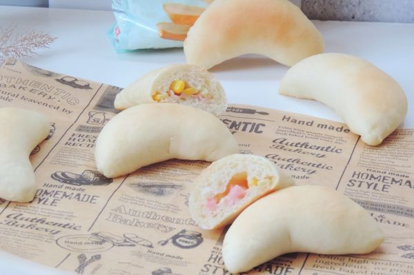 芝士火腿玉米月亮小面包