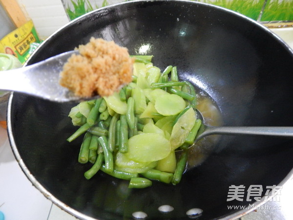 莴笋烧豆角的做法