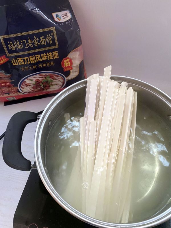 低卡酸辣海鲜面