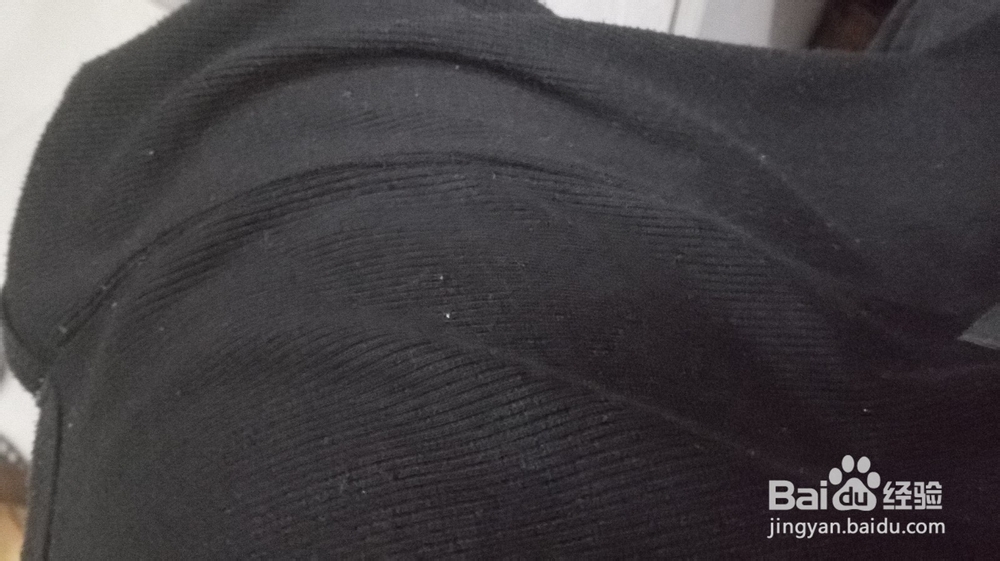衣服沾满棉絮怎么办