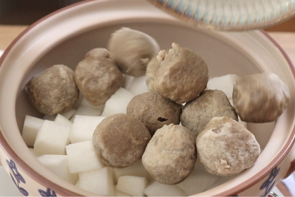 萝卜牛肉丸粉丝汤