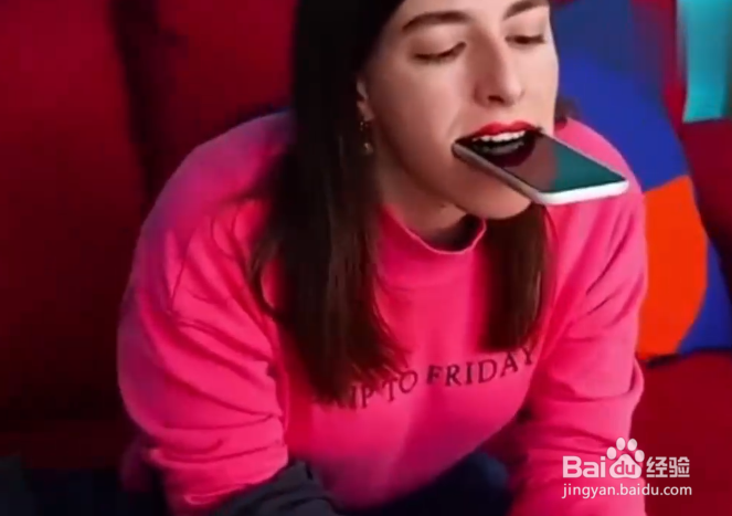 如何假装自己有女朋友