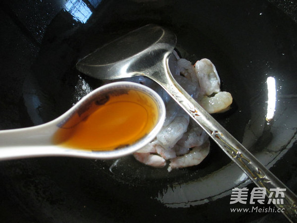 韭菜芽炒虾仁
