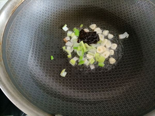 木耳腐竹炒青椒