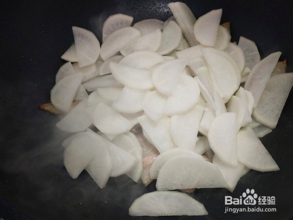 如何制做五花肉烧萝卜