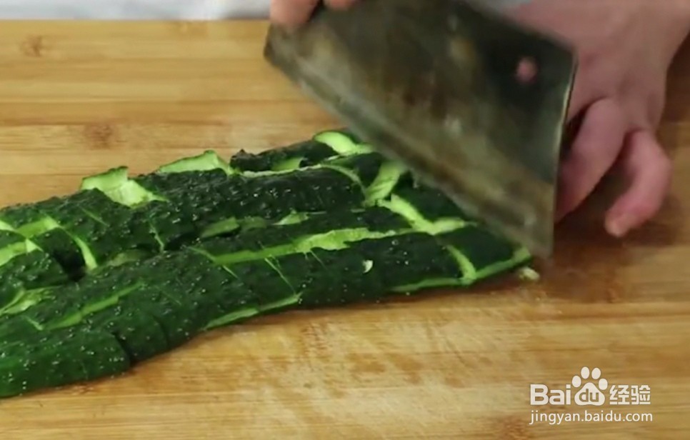 如何制作凉拌黄瓜?