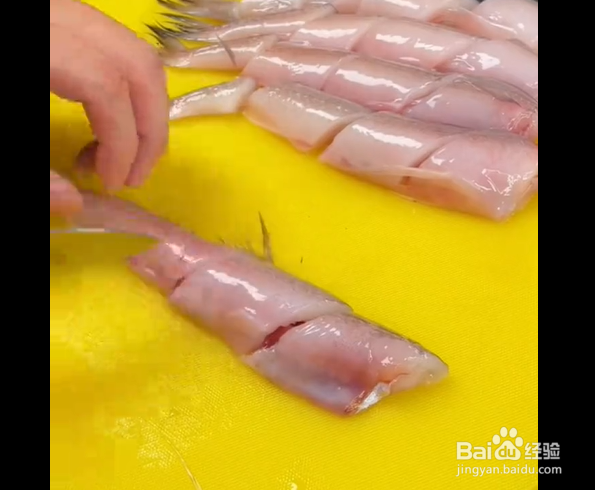 香芹水潺鱼怎么做