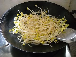 韭菜炒豆芽