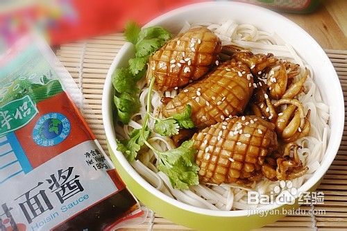 【炸酱面，花样做】酱爆鱿鱼面