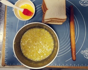 快手吐司菠萝派的做法