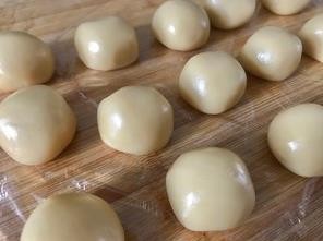 红豆沙月饼的简单做法