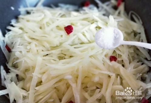 酸辣土豆丝卷饼是如何做的？家常教程