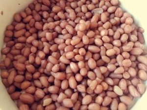 凉拌芹菜花生米胡萝卜怎么做