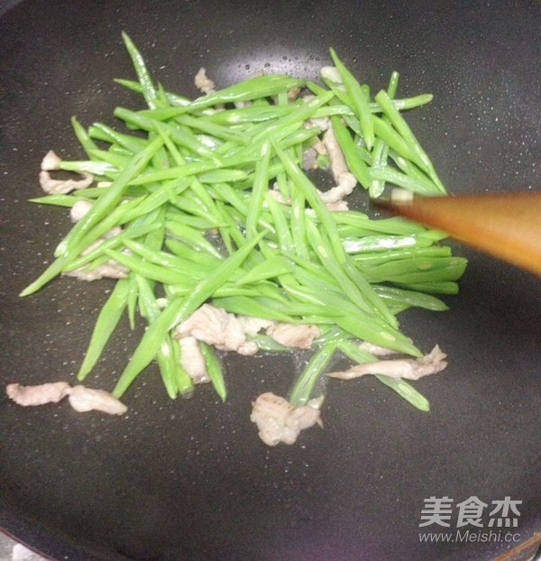 四季豆炒肉的做法