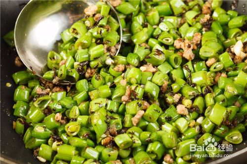 逛食记丨这个米饭杀手不太冷——橄榄肉沫四季豆