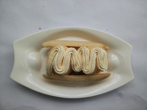 冰淇淋香蕉船的做法