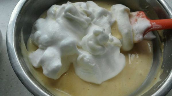 蜂蜜酸奶戚风蛋糕