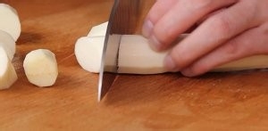 食补养生排骨山药玉米汤的做法