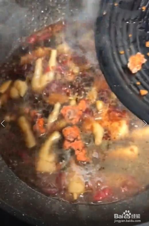 如何自己制作好吃的麻辣炖鸡爪