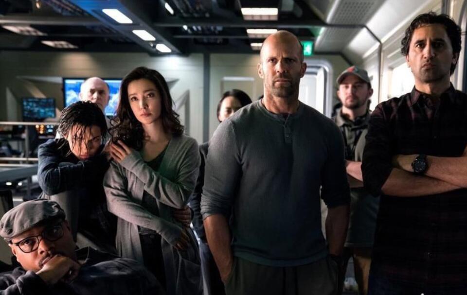 好莱坞科幻电影要有巨型动物之类的