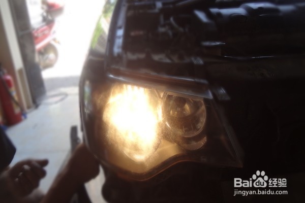 湛江道声音响改装 爱丽舍改Q5双光透镜 明亮双眼