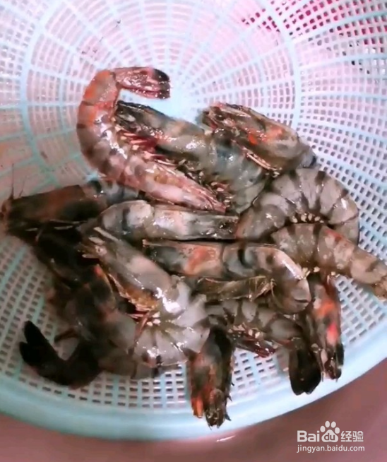 奥尔良黑虎虾的做法