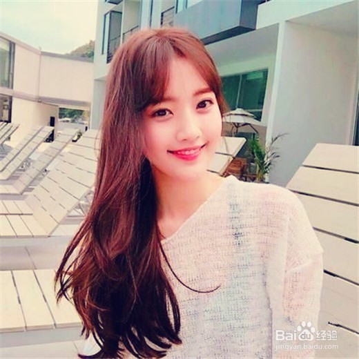 圆脸女性如何选择发型?7款发型告别大脸猫!