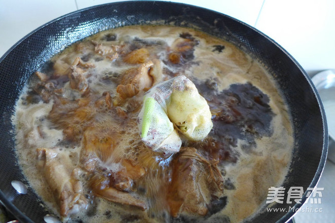 小鸡炖蘑菇的做法