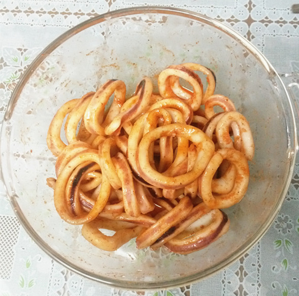 奥尔良烤鱿鱼圈