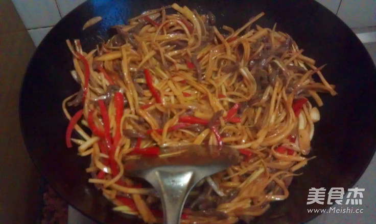 茭笋炒牛肉丝