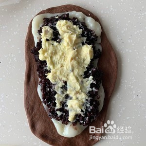 全麦紫米麻薯奶酪欧包的做法