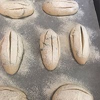 如何制作迷迭香布里面包？