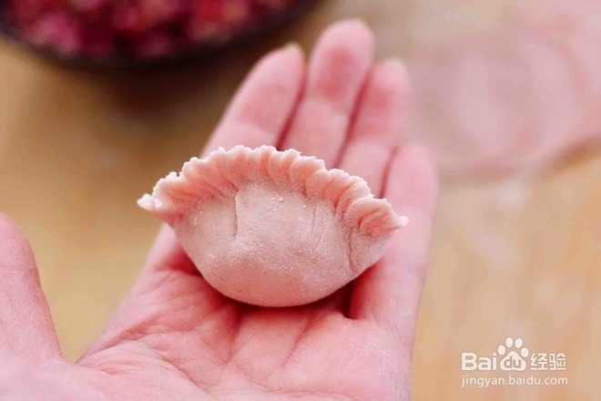 红椰菜扇贝饺子的做法