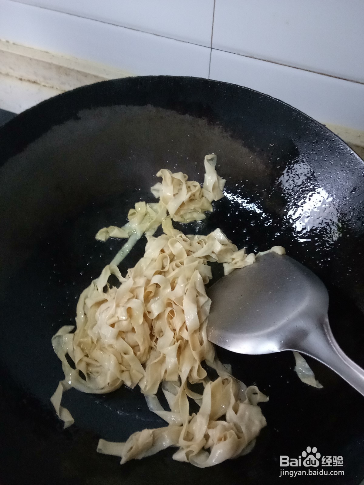 韭菜炒豆腐皮