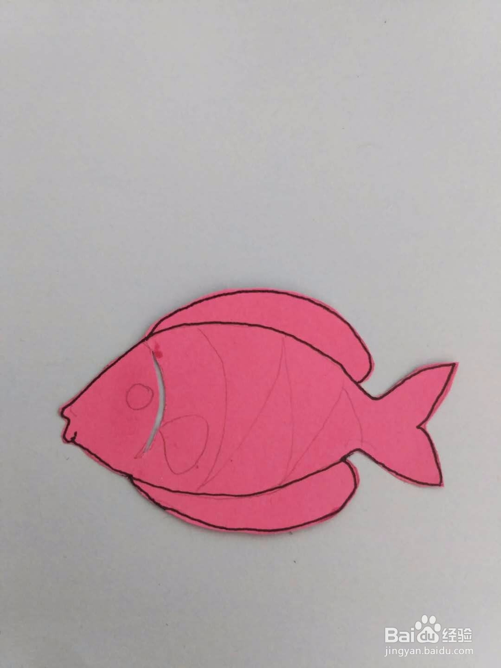 多妈亲子手工剪纸动物一条小鱼