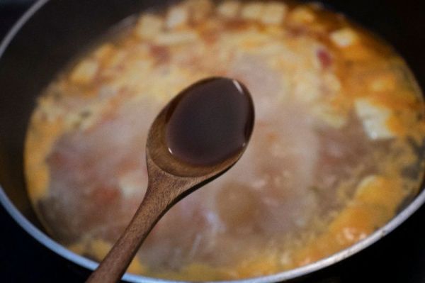 番茄金针菇豆腐汤