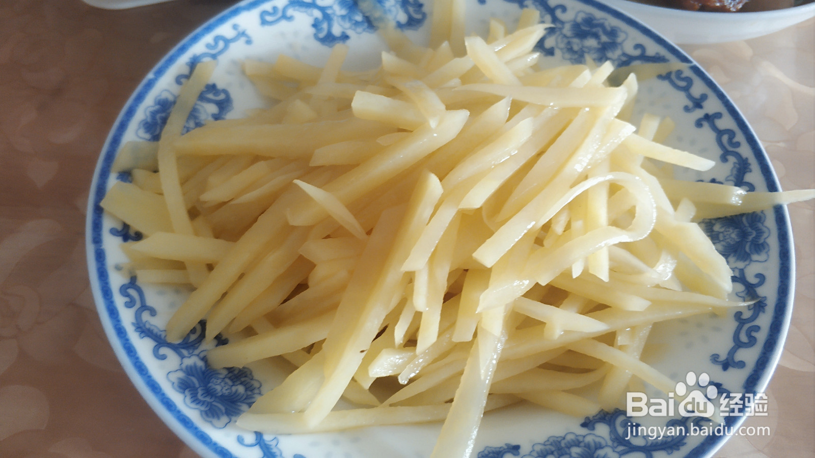 家庭版醋溜土豆丝的做法