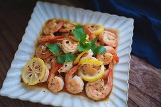 柠檬虾仁的做法