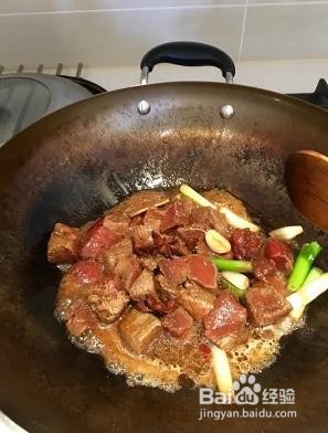 红烧牛肉土豆的做法