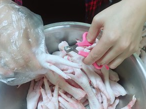 停不下来的秘制凉拌鸡爪