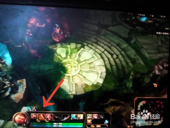 英雄联盟德邦怎么出装