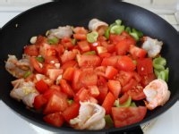 家常番茄炒虾仁的作法