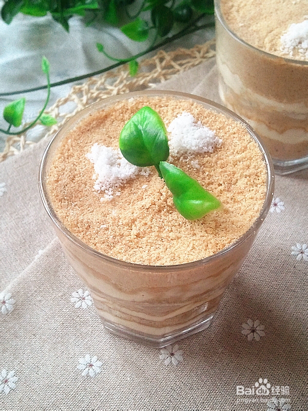 巧用剩余点心变身奢侈甜品——木糠蛋糕杯