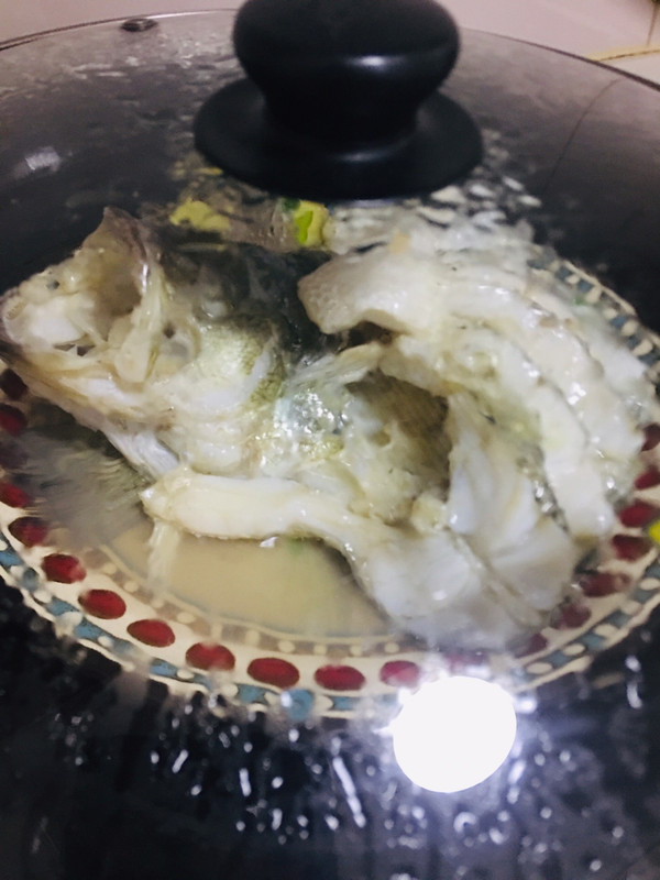 孔雀开屏清蒸鲈鱼