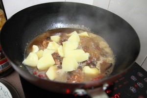 新疆大盘鸡的做法