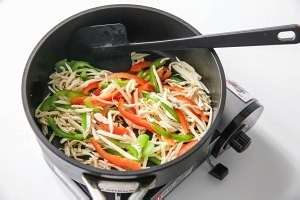 如何制作夏日清爽三丝冷面