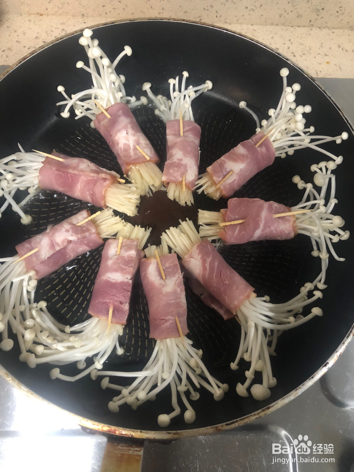 蒜香培根金针卷的做法