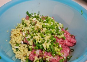 怎样制作酥脆鲜虾锅贴步骤