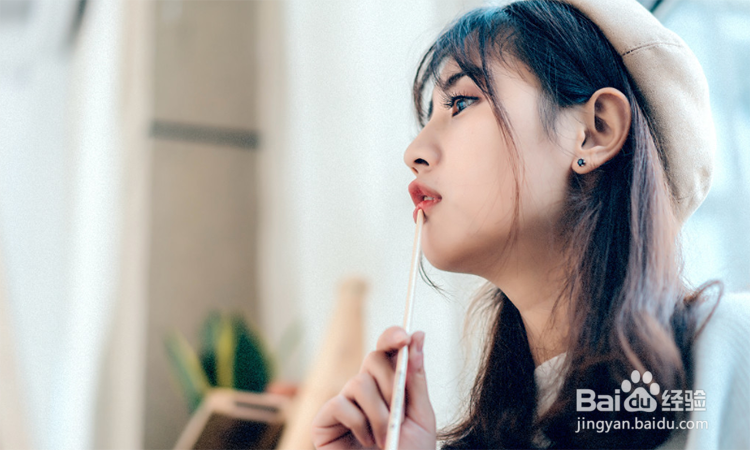 女生如何摆女神拍照姿势