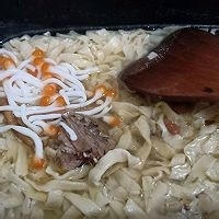 怎么做美味的海蘑菇鸡汤面